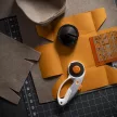 FISKARS görgős vágó váltható pengével (45 mm/60 mm)