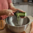FISKARS Functional Form julienne hámozó (Y formájú)