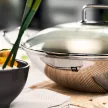 ZWILLING Plus wok (32 cm) ezüst